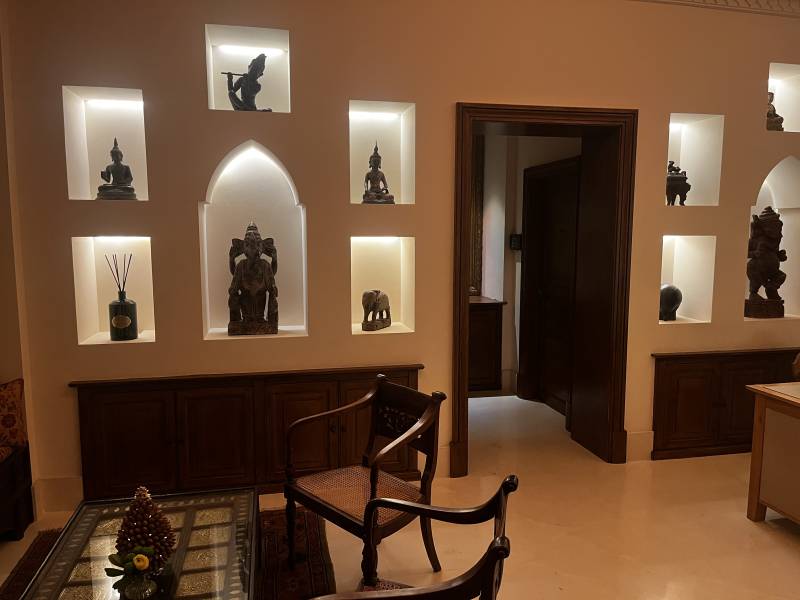 Rénovation en faux bois niches de bar à Lyon en Rhône-Alpes