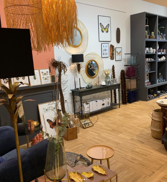 Rénovation de sol avec parquet dans une boutique à Lyon 6